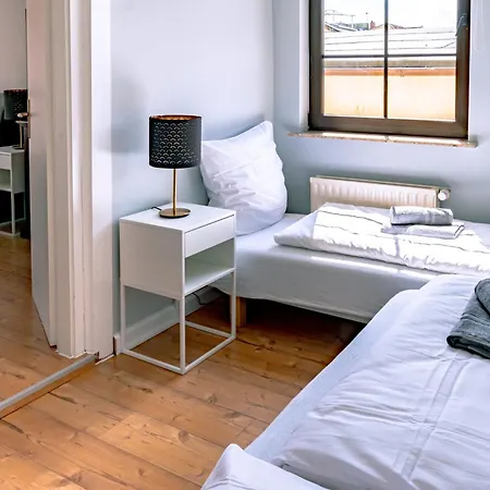 Cblue Fregatte, Parkplatz, Zentral Apartment